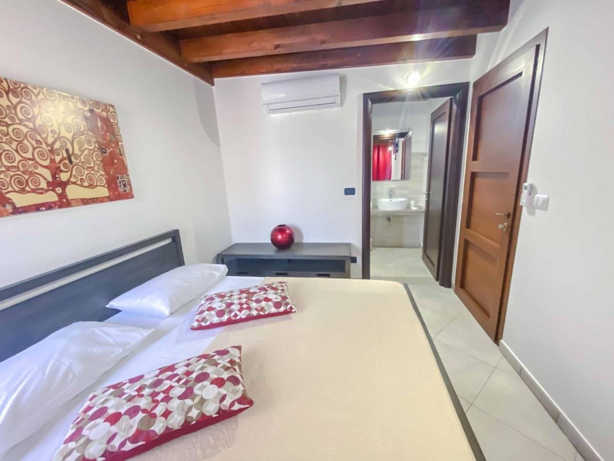 Aparthotel Cortellenica Торре-Сан-Джованни-Удженто Экстерьер фото